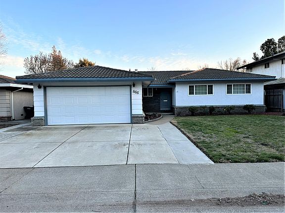 2nd image of 866 Royal Green Ave