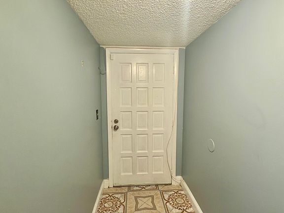 4th image of 6201 N Falls Cir Drive