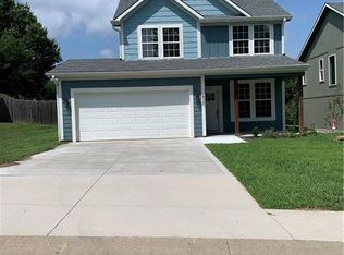 620 NW Charlotte St, Grain Valley, MO 64029
