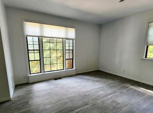 880 High Rd #B, Crestline, CA 92325