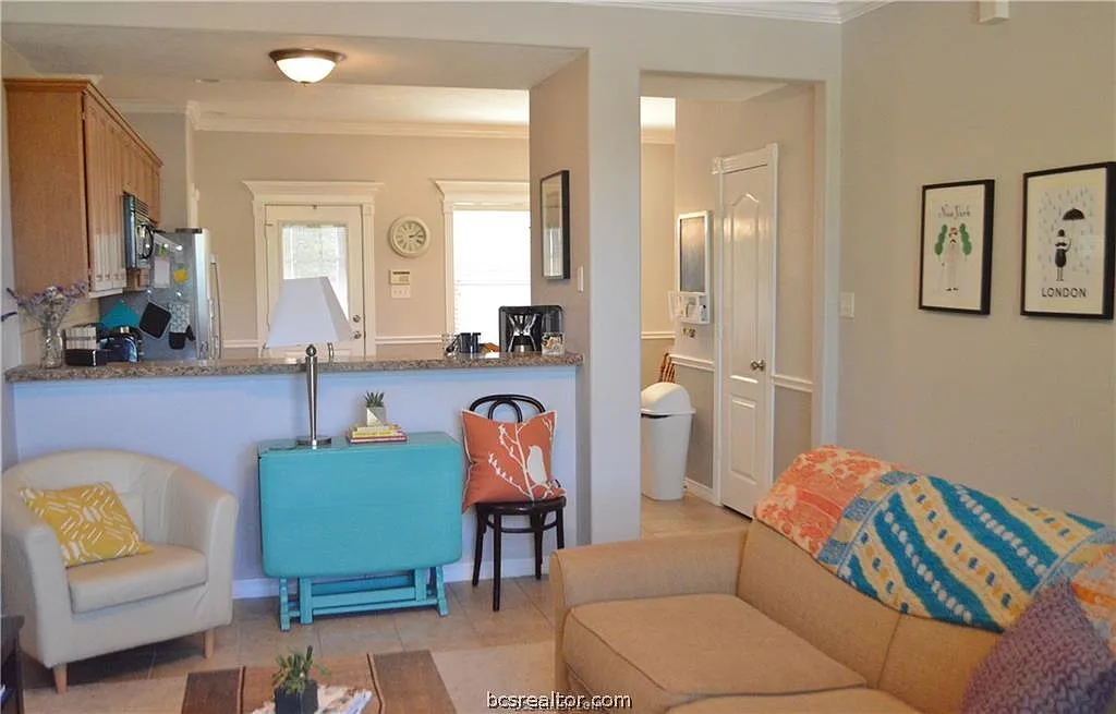 2 bed, 2.5 bath, 1133 sqft, $1,425 — Photo 4