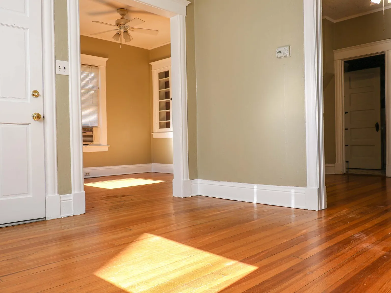 1 bed, 540 sqft, $1,200 — Photo 3