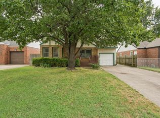 2520 E 2nd St, Tulsa, OK 74104