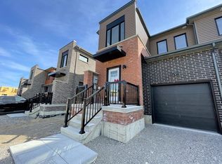141 Turnberry Ln, Barrie, ON L9J 0M4