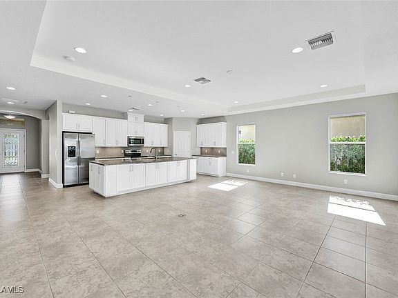 4th image of 2637 Cayes Cir