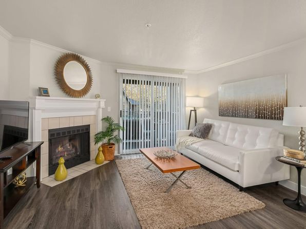 Overlook at Lakemont | 5305 Lakemont Blvd SE, Bellevue, WA