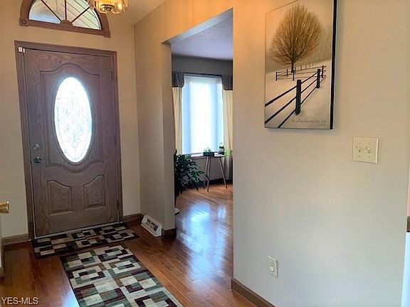 5th image of 9500 Potomac Dr