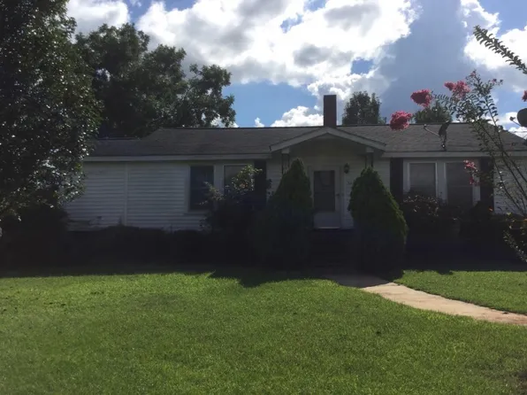 53 Hartford Heights St, Newberry, SC 29108