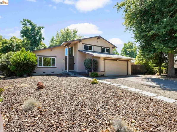 8240 Caribbean Way, Sacramento, CA 95826