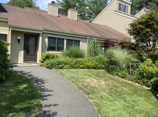 16 Fox Run, South Salem, NY 10590