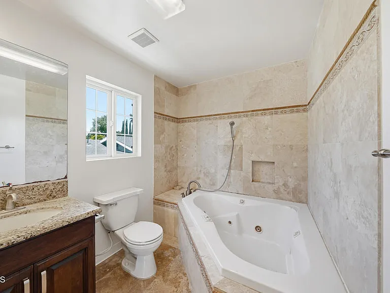 3302 Community Ave — Photo 17