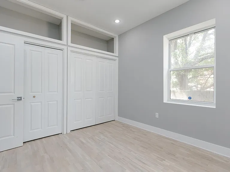 1715 W Jefferson St #1 — Photo 6