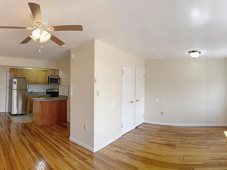140-60 Beech Ave — Photo 7