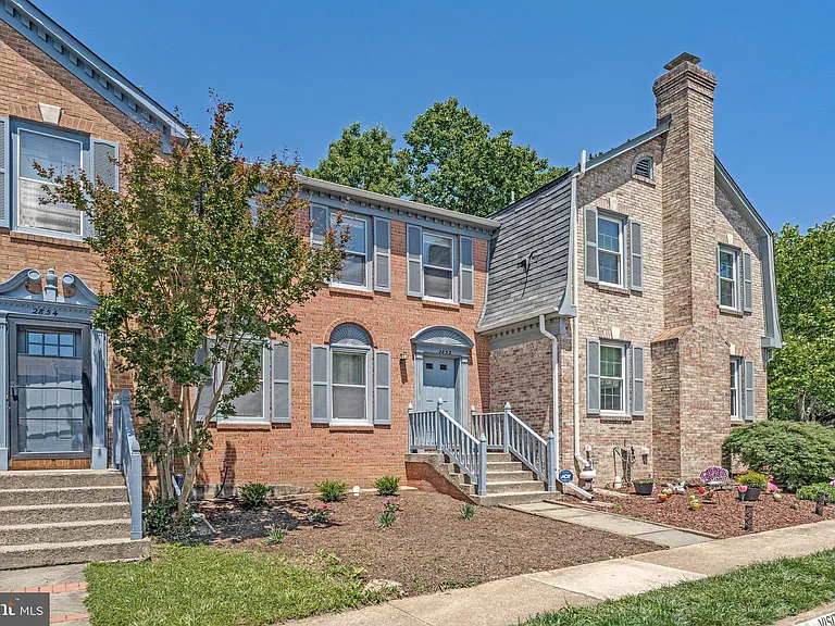 2852 Yarn Ct — Photo 2