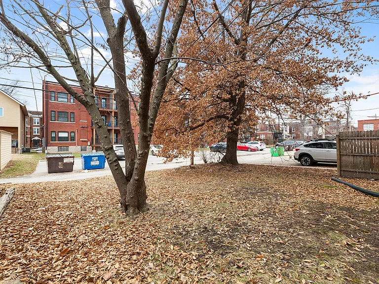 6010 Waterman Blvd — Photo 24