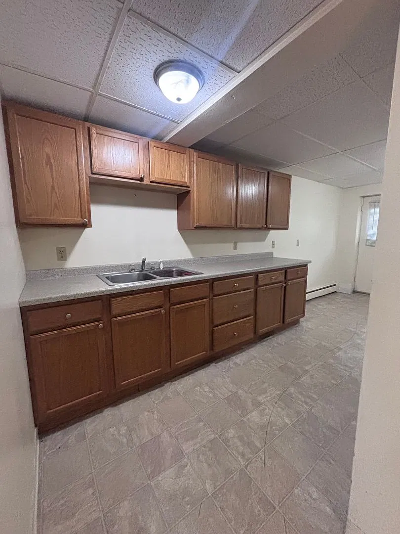 625 Maple Street — Photo 3