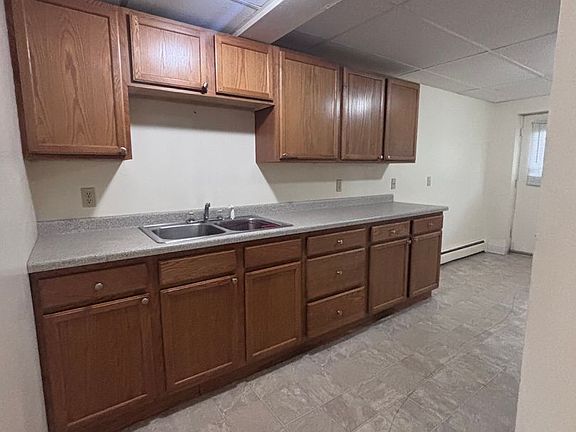 3rd image of 625 Maple St APT 2