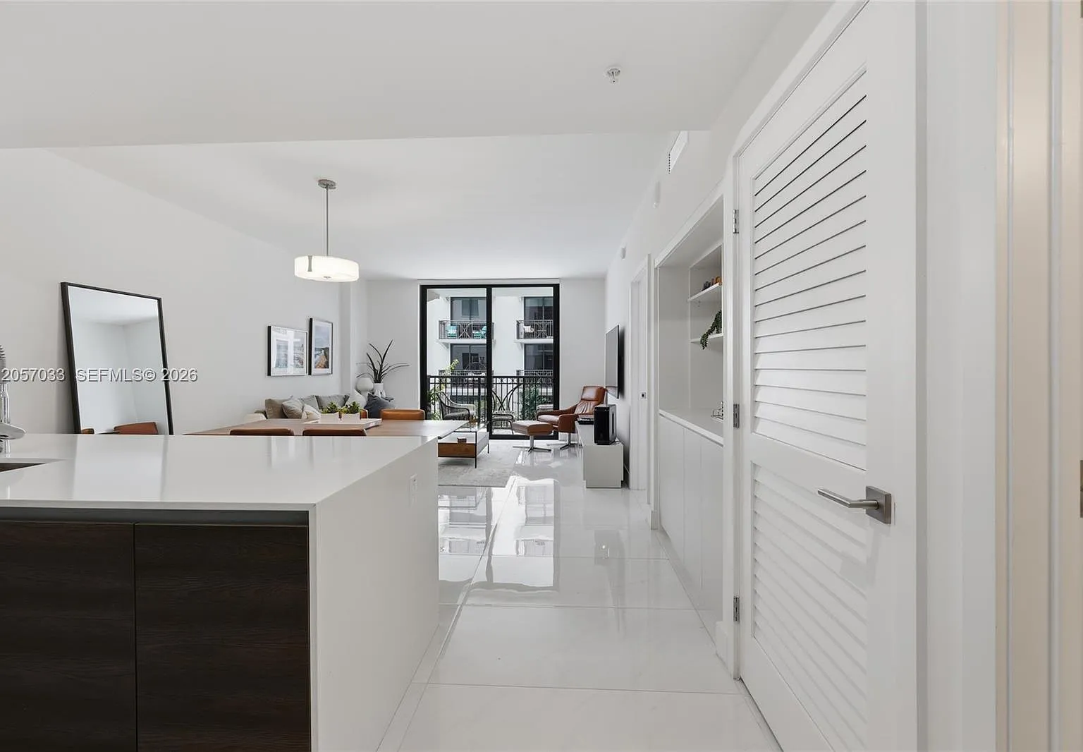 Merrick Manor Condo — Photo 1