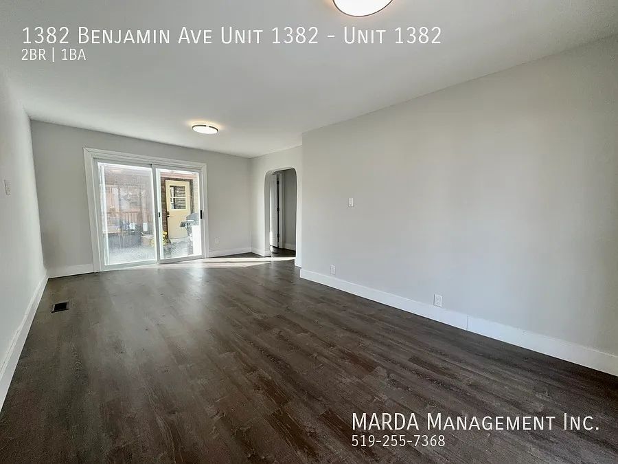 Building Photo - 1382 Benjamin Ave #1382