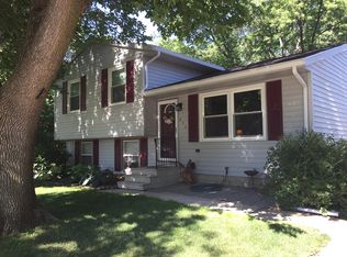 854 Cloverdale Ave, Waterloo, IA 50703