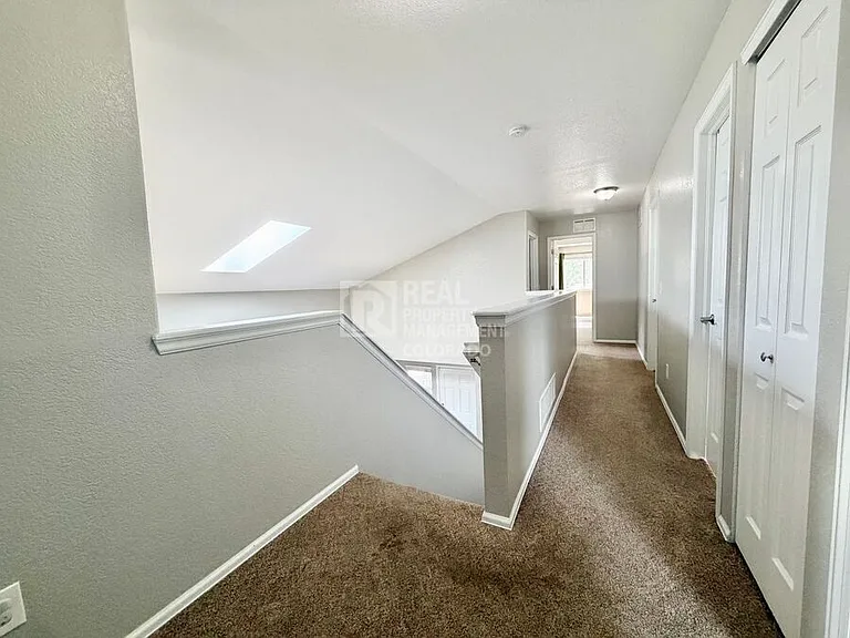 2229 Hyacinth Rd — Photo 12