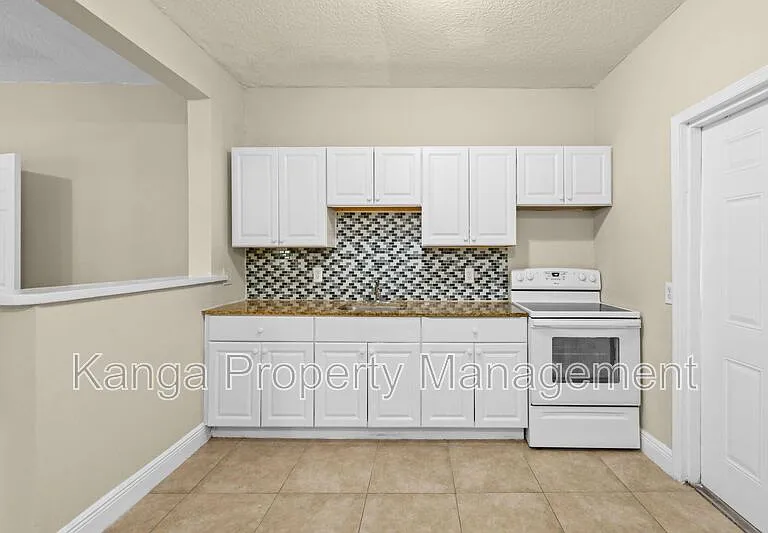 3721 Henry Ave #B — Photo 4
