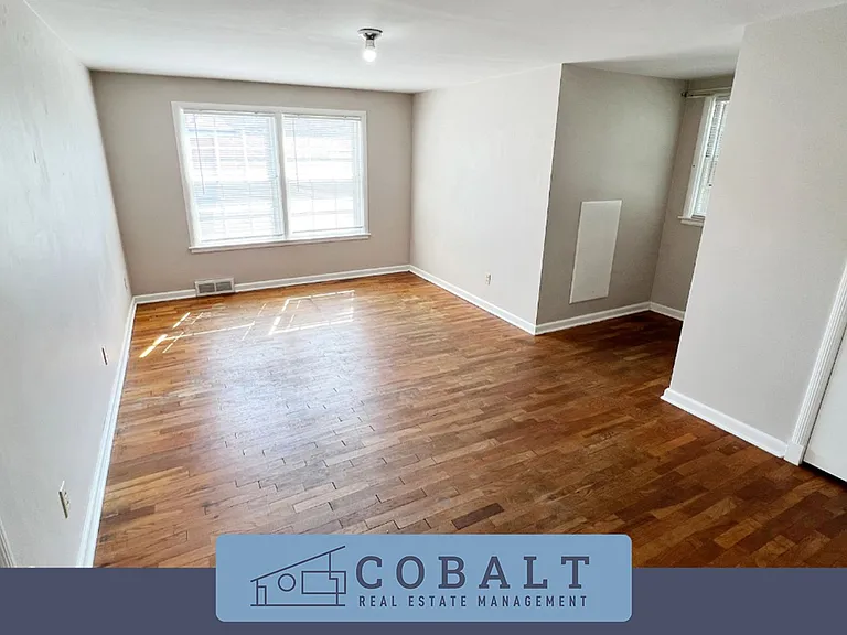 1710 Laramie St — Photo 1