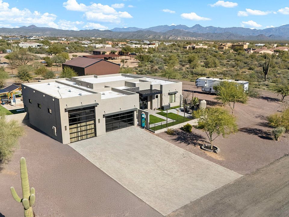 1st image of 13936 E Dyer Lane