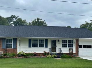 613 SW 3rd St, Washington, IN 47501