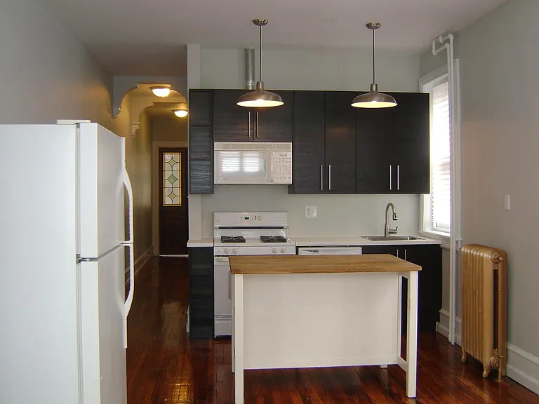 1116 S 47th St #2 — Photo 1