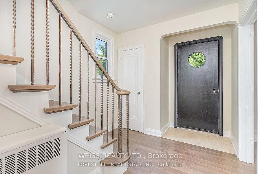 4 bed, $5,700 — Photo 2