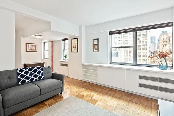 Sold by Compass | media 2