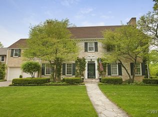 233 Warwick Rd, Kenilworth, IL 60043