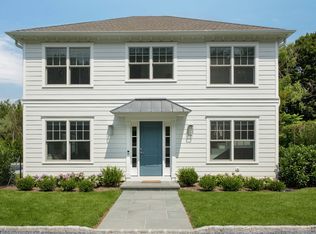 (Undisclosed Address), Southampton, NY 11968