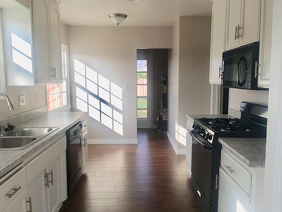 4th image of 6107 La Canada Cir