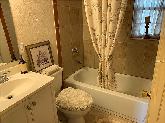 5th image of 156 SW Palm Dr