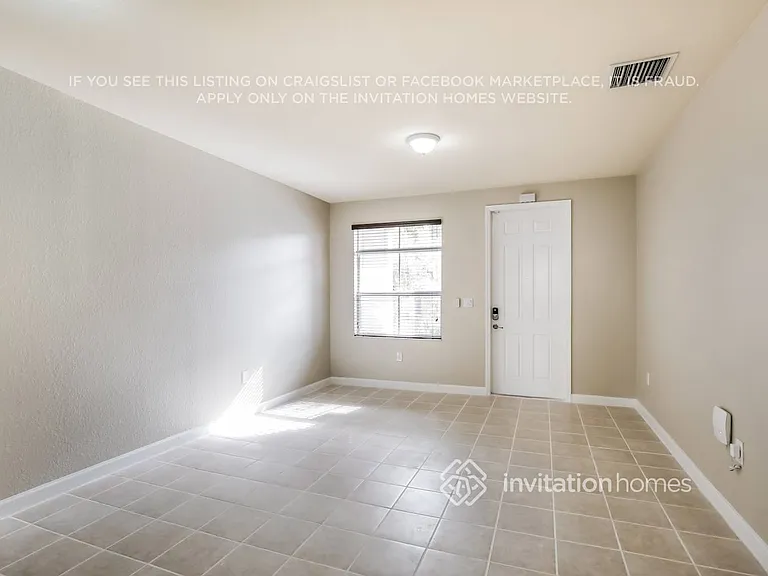 2547 SW 147th Path — Photo 4