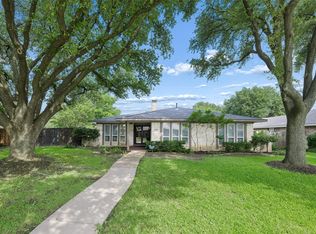 149 N Spring Creek Dr, Richardson, TX 75081