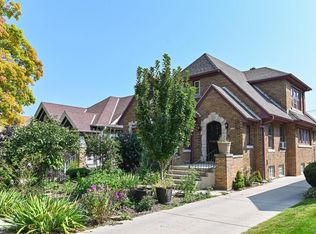 3050 N 56th St, Milwaukee, WI 53210