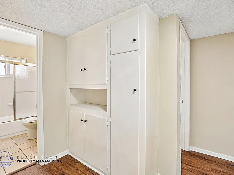 2521 Mathews Ave — Photo 19
