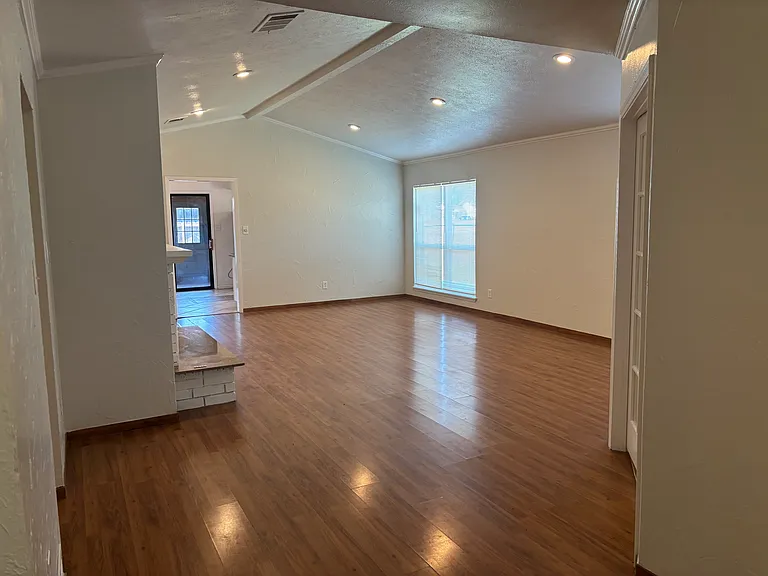 4184 Driscoll Dr — Photo 9