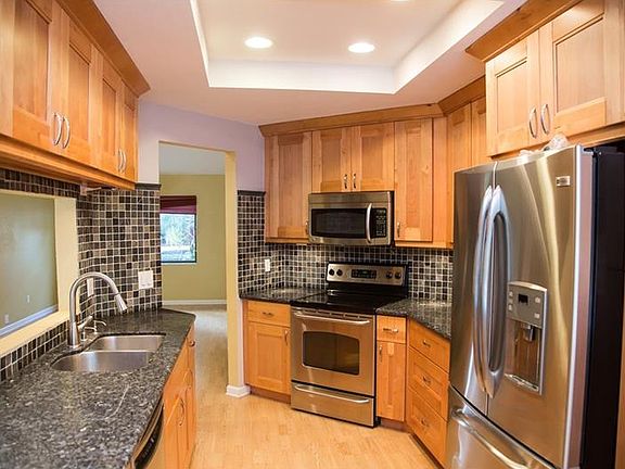 5th image of 2590 Southpointe Dr