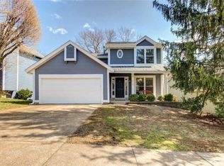 816 Ginger Wood Ct, Ballwin, MO