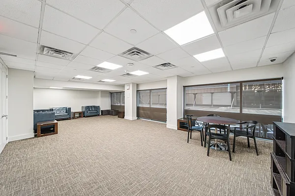 Sold by Modern Spaces | media 14