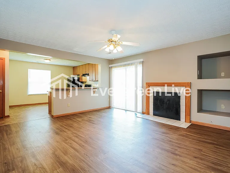 3250 Rogstad Bnd — Photo 2