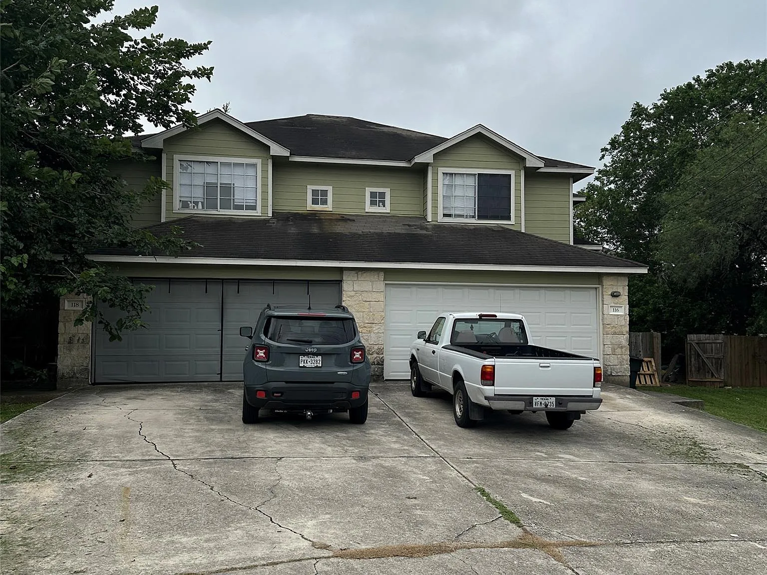 3 bed, 3.5 bath, 1380 sqft, $1,900 — Photo 1