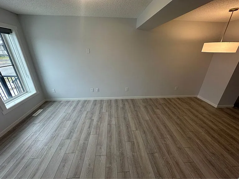 25 Secord Blvd NW — Photo 6