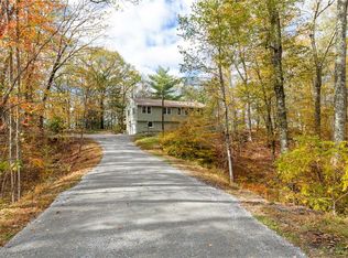 313 Pine Hill Rd, Pleasant Valley, NY 12569