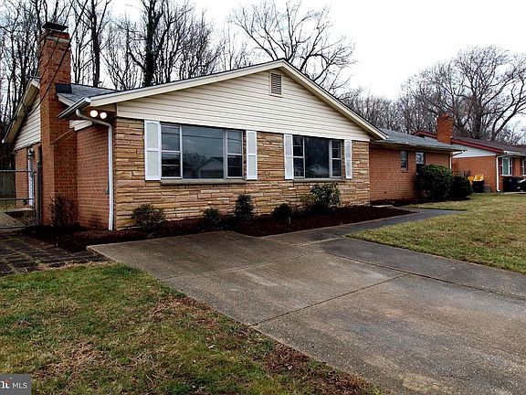 4th image of 7015 Dower House Rd