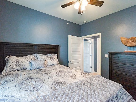 2nd image of 28 Sandollar St APT 2C